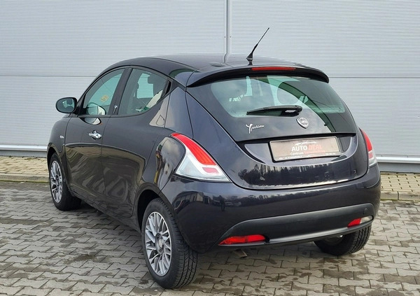 Lancia Ypsilon cena 21700 przebieg: 113000, rok produkcji 2012 z Milicz małe 742